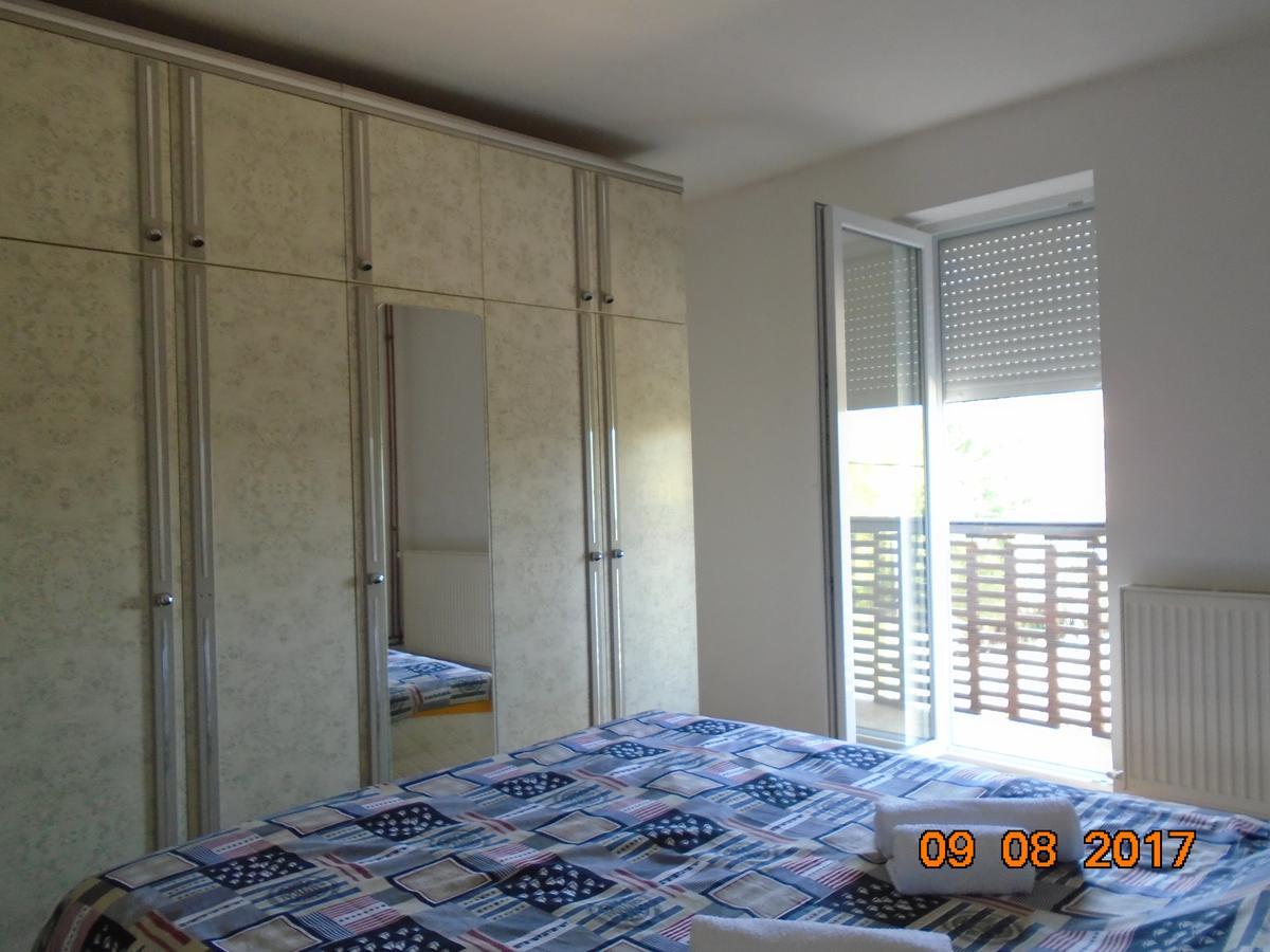 Guesthouse Kuzmanovic Guča Exteriör bild