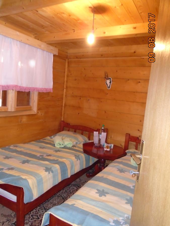 Guesthouse Kuzmanovic Guča Exteriör bild